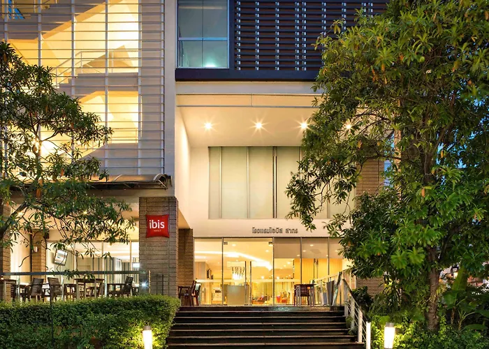 Ibis Sathorn 3*