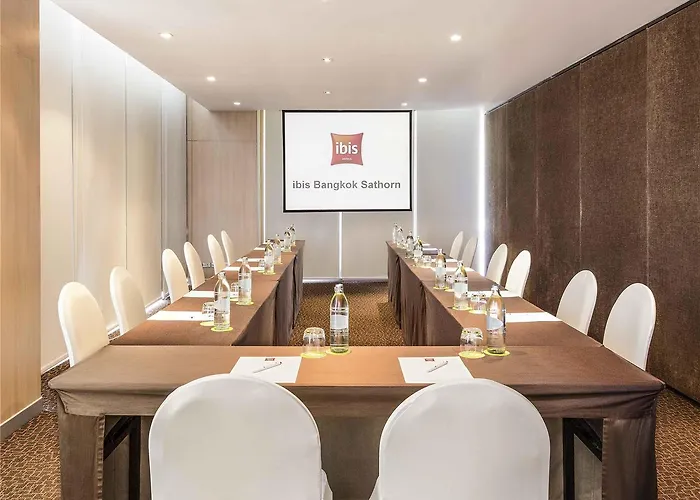 Ibis Sathorn 3*
