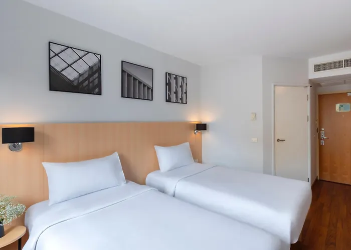Ibis Sathorn 3*