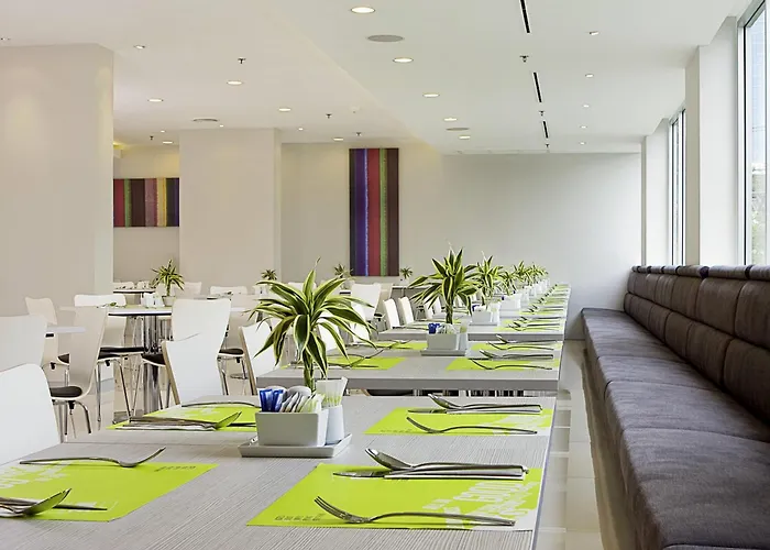 Ibis Sathorn 3*
