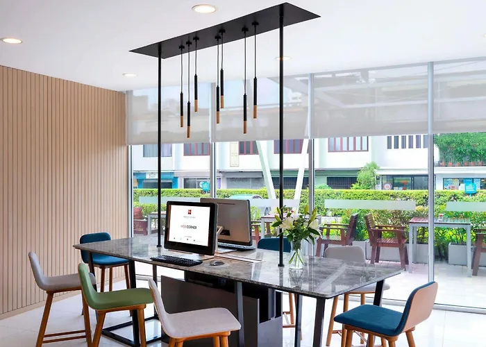 Ibis Sathorn 3*