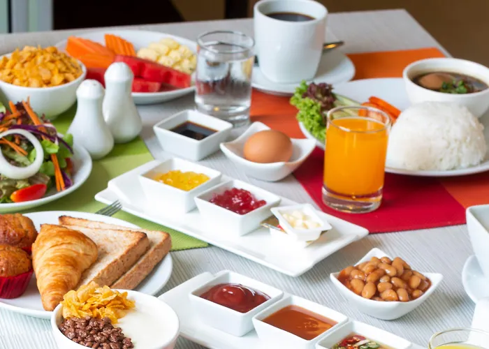 Отель Ibis Sathorn 3*