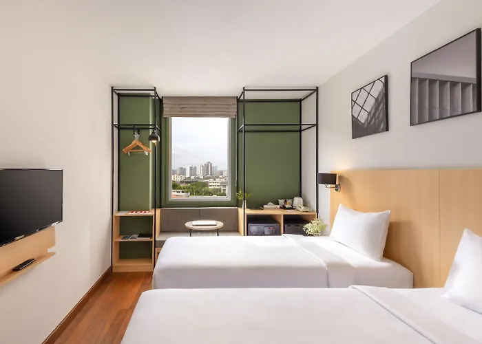 Ibis Sathorn Отель