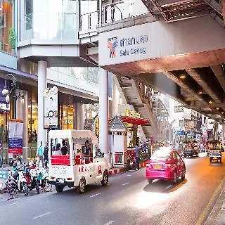 Ibis Sathorn Отель Бангкок