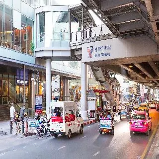 Отель Ibis Sathorn Бангкок