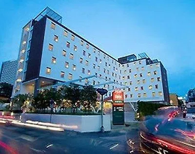 Отель Ibis Sathorn Бангкок