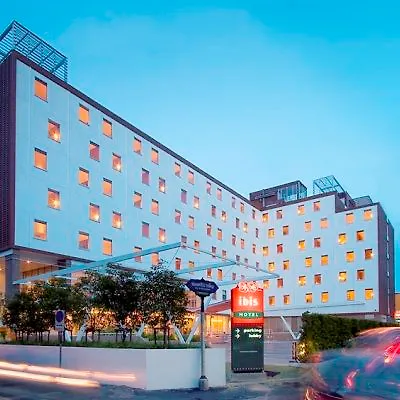 Ibis Sathorn 3*