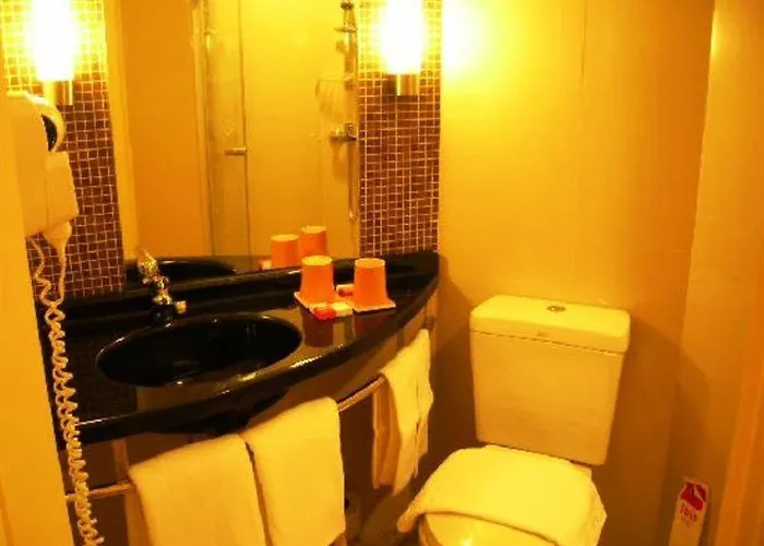 Отель Ibis Sathorn 3*