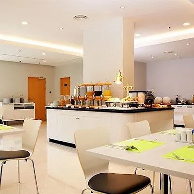 Ibis Sathorn Отель 3*