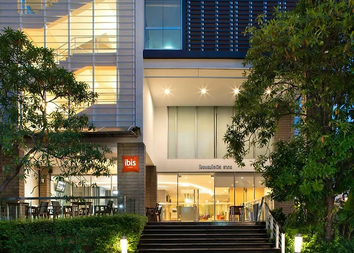 Ibis Sathorn Hotel 3*